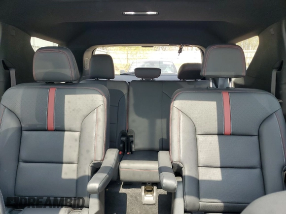2024 Chevrolet Traverse AWD RS z VIN 1GNEVLKS5RJ153379, wystawiony jako Copart lot #54567905 z przebiegiem 19 977 mil mil oraz Szkoda całkowita • Salvage title. Historia ofert i sprzedaży dostępna na DreamBid. Obrazek 10.