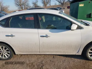 2019 Nissan Sentra SV z VIN 3N1AB7AP4KL623262, wystawiony jako IAAI lot #41697444 z przebiegiem 65 946 mil mil oraz . Historia ofert i sprzedaży dostępna na DreamBid. Obrazek 13.