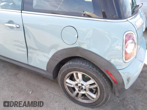 2012 MINI Hardtop with VIN WMWSU3C57CT262510, listed as a IAAI auction lot 41611853 with 77,193 mi miles and . Bid and sale history available at DreamBid. Image 13.