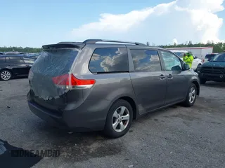 2011 Toyota Sienna LE AAS with VIN 5TDKK3DC0BS050227, listed as a IAAI auction lot 41931314 with 190,793 mi miles. Bid and sale history available at carsss.com. Image 4.