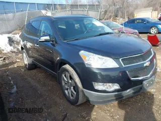 2012 Chevrolet Traverse 1LT z VIN 1GNKVGEDXCJ195545, wystawiony jako IAAI lot #41752873 z przebiegiem 160 634 mil mil oraz . Historia ofert i sprzedaży dostępna na DreamBid. Obrazek 1.