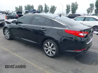 2012 Kia Optima SX z VIN 5XXGR4A68CG016223, wystawiony jako IAAI lot #42427776 z przebiegiem 136 653 mil mil oraz . Historia ofert i sprzedaży dostępna na DreamBid. Obrazek 3.