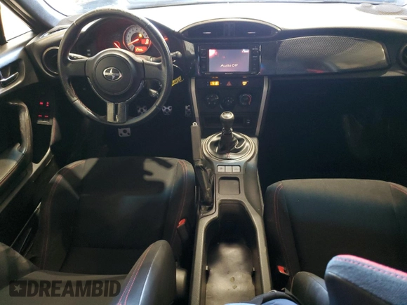 2014 Scion FR-S z VIN JF1ZNAA11E9701435, wystawiony jako Copart lot #72603834 z przebiegiem 127 940 mil mil oraz Szkoda całkowita • Salvage title. Historia ofert i sprzedaży dostępna na DreamBid. Obrazek 8.