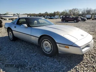 1986 Chevrolet Corvette z VIN 1G1YY0783G5107511, wystawiony jako Copart lot #49959345 z przebiegiem 40 375 mil mil oraz Szkoda całkowita • Salvage title. Historia ofert i sprzedaży dostępna na DreamBid. Obrazek 4.