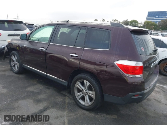 2011 Toyota Highlander Limited with VIN 5TDYK3EH2BS024104, listed as a IAAI auction lot 40974692 with 438,182 mi miles and . Bid and sale history available at DreamBid. Image 3.