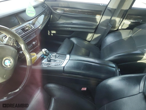 2012 BMW 7 Series 750i xDrive with VIN WBAKC6C57CC395675, listed as a Copart auction lot 85559484 with 0 mi miles and Clean Title. Bid and sale history available at carsss.com. Image 8.