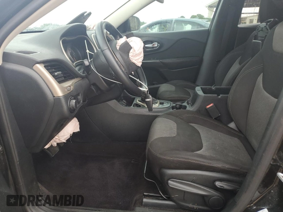 2016 Jeep Cherokee Sport z VIN 1C4PJLAB2GW329903, wystawiony jako Copart lot #57554995 z przebiegiem 224 964 mil mil oraz Szkoda całkowita • Salvage title. Historia ofert i sprzedaży dostępna na DreamBid. Obrazek 7.