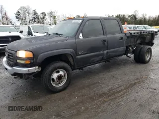 2007 GMC Sierra 3500 DRW Work Trk z VIN 1GTJK33D87F124104, wystawiony jako Copart lot #80835084 z przebiegiem 321 629 mil mil oraz Szkody całkowita. Historia ofert i sprzedaży dostępna na DreamBid. Obrazek 1.