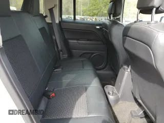 2017 Jeep Patriot Sport SE z VIN 1C4NJRBB1HD167915, wystawiony jako Copart lot #52295385 z przebiegiem 142 735 mil mil oraz Szkoda całkowita • Salvage title. Historia ofert i sprzedaży dostępna na DreamBid. Obrazek 11.