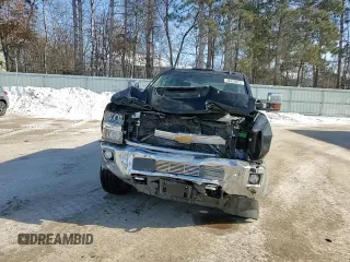 2018 Chevrolet Silverado 3500HD LT with VIN 1GC4KZCY0JF148536, listed as a Copart auction lot 44892825 with 123,280 mi miles and Salvage Title. Bid and sale history available at DreamBid. Image 10.