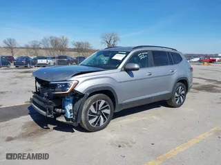 2024 Volkswagen Atlas 2.0T SE w/Technology with VIN 1V2HR2CA5RC569705, listed as a IAAI auction lot 41838594 with 27,519 mi miles. Bid and sale history available at carsss.com. Image 20.