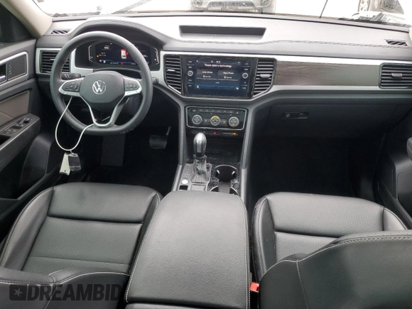 2022 Volkswagen Atlas SE with VIN 1V2JP2CA2NC560333, listed as a Copart auction lot 83324074 with 53,579 mi miles and Salvage title. Bid and sale history available at DreamBid. Image 8.