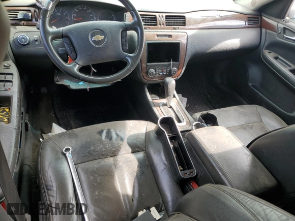 2011 Chevrolet Impala LT Fleet z VIN 2G1WG5EKXB1330693, wystawiony jako Copart lot #57036145 z przebiegiem Nie podano mil oraz Szkoda całkowita • Salvage title. Historia ofert i sprzedaży dostępna na DreamBid. Obrazek 8.