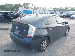 2010 Toyota Prius II z VIN JTDKN3DUXA0028432, wystawiony jako IAAI lot #42403891 z przebiegiem 193 976 mil mil oraz . Historia ofert i sprzedaży dostępna na DreamBid. Obrazek 4.