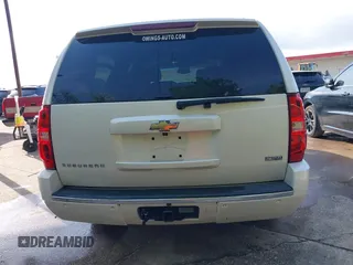 2010 Chevrolet Suburban LTZ with VIN 1GNUKKE38AR251895, listed as a IAAI auction lot 42020123 with 166,130 mi miles. Bid and sale history available at carsss.com. Image 16.
