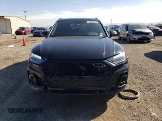 2021 Audi SQ5 Premium Plus with VIN WA1B4AFY7M2040788, listed as a Copart auction lot 84320614 with 38,406 mi miles and Salvage Title. Bid and sale history available at DreamBid. Image 5.