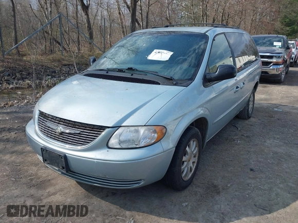 2002 Chrysler Town & Country LX with VIN 2C4GP44372R576005, listed as a IAAI auction lot 42092478 with 165,018 mi miles. Bid and sale history available at carsss.com. Image 6.