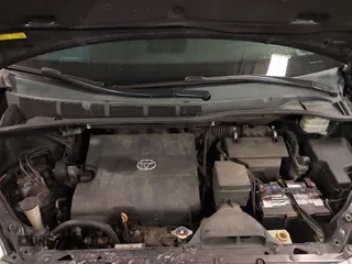 2012 Toyota Sienna XLE AAS with VIN 5TDYK3DCXCS208178, listed as a IAAI auction lot 41788262 with 329,823 mi miles and . Bid and sale history available at carsss.com. Image 10.