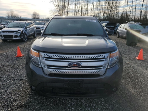 2015 Ford Explorer XLT with VIN 1FM5K7D99FGB27259, listed as a Copart auction lot 83229054 with 140,206 mi miles and Salvage Title. Bid and sale history available at carsss.com. Image 5.