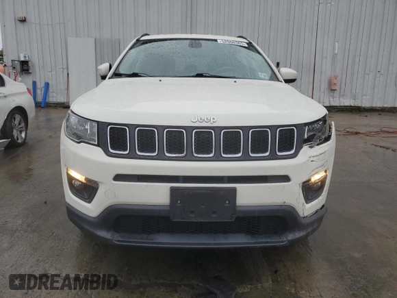 2018 Jeep Compass Latitude z VIN 3C4NJDBB0JT325888, wystawiony jako Copart lot #52000365 z przebiegiem 38 922 mil mil oraz Szkoda całkowita • Salvage title. Historia ofert i sprzedaży dostępna na DreamBid. Obrazek 5.