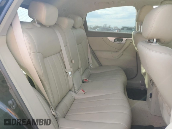 2017 Infiniti QX70 z VIN JN8CS1MU8HM142969, wystawiony jako Copart lot #50949945 z przebiegiem 99 664 mil mil oraz Szkoda całkowita • Salvage title. Historia ofert i sprzedaży dostępna na DreamBid. Obrazek 11.