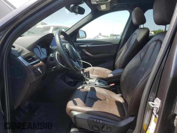 2020 BMW X1 xDrive28i с VIN WBXJG9C06L5R54942, выставлен на аукционе Copart как лот 54262435 с пробегом 65 217 миль миль и Списание • Salvage title. История ставок и продаж доступна на DreamBid. Изображение 7.