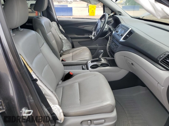 2019 Honda Ridgeline RTL z VIN 5FPYK3F55KB005630, wystawiony jako Copart lot #58080385 z przebiegiem 138 174 mil mil oraz Czysty tytuł • Clean title. Historia ofert i sprzedaży dostępna na DreamBid. Obrazek 7.