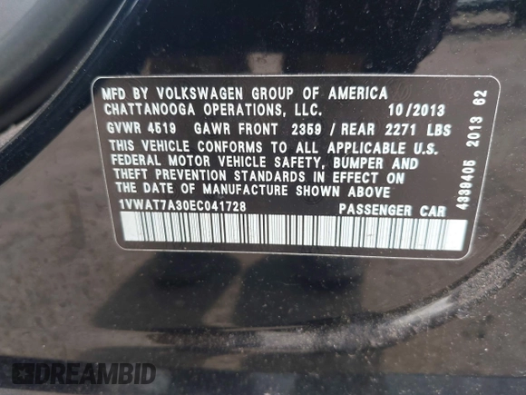 2014 Volkswagen Passat S z VIN 1VWAT7A30EC041728, wystawiony jako IAAI lot #42102295 z przebiegiem 94 768 mil mil oraz . Historia ofert i sprzedaży dostępna na DreamBid. Obrazek 9.