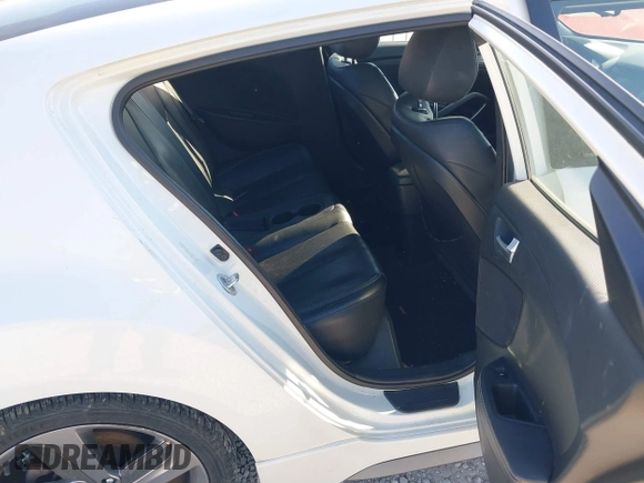 2013 Hyundai Veloster Turbo z VIN KMHTC6AE4DU117883, wystawiony jako IAAI lot #41805601 z przebiegiem Nie podano mil oraz . Historia ofert i sprzedaży dostępna na DreamBid. Obrazek 8.