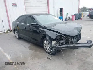 2013 Volkswagen Jetta SE with VIN 3VWDX7AJ2DM414183, listed as a IAAI auction lot 42489925 with 52,617 mi miles and . Bid and sale history available at DreamBid. Image 1.