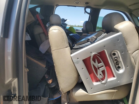 2002 Chevrolet Suburban LS with VIN 1GNFK16Z72J122522, listed as a Copart auction lot 53709885 with 347,426 mi miles and Salvage Title. Bid and sale history available at carsss.com. Image 11.