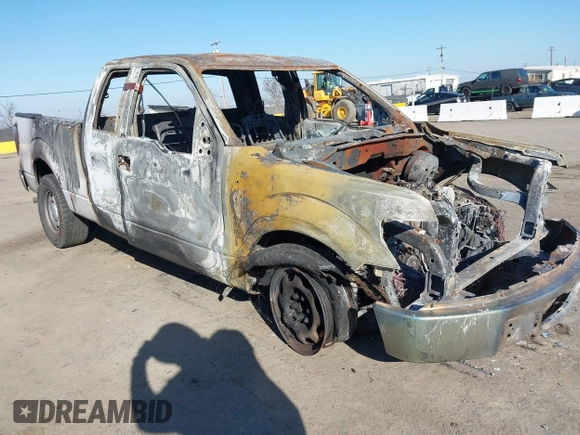 2010 Ford F-150 XL z VIN 1FTEX1CW6AFC06963, wystawiony jako IAAI lot #41357597 z przebiegiem Nie podano mil oraz . Historia ofert i sprzedaży dostępna na DreamBid. Obrazek 1.