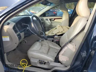 2004 Volvo S60 with VIN YV1RS61T942376164, listed as a Copart auction lot 88518215 with 132,930 mi miles and Salvage Title. Bid and sale history available at carsss.com. Image 7.