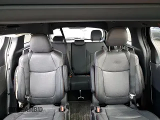 2021 Toyota Sienna XSE with VIN 5TDDSKFC7MS037087, listed as a Copart auction lot 50401395 with 81,184 mi miles and Salvage Title. Bid and sale history available at carsss.com. Image 10.
