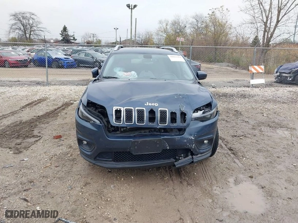 2019 Jeep Cherokee Latitude Plus with VIN 1C4PJLLB0KD434960, listed as a IAAI auction lot 40851354 with 111,989 mi miles. Bid and sale history available at carsss.com. Image 12.