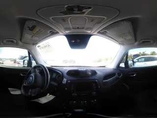 2017 Jeep Renegade Latitude z VIN ZACCJABB1HPG29285, wystawiony jako IAAI lot #42081075 z przebiegiem 62 311 mil mil oraz . Historia ofert i sprzedaży dostępna na DreamBid. Obrazek 19.