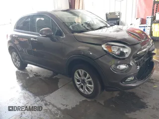 2016 FIAT 500X Lounge z VIN ZFBCFYDT9GP445842, wystawiony jako IAAI lot #41783374 z przebiegiem 38 834 mil mil oraz . Historia ofert i sprzedaży dostępna na DreamBid. Obrazek 1.