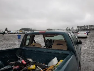 1997 GMC Sonoma SLS with VIN 1GTCS194XV8500162, listed as a Copart auction lot 45280175 with 269,303 mi miles and Salvage Title. Bid and sale history available at carsss.com. Image 10.