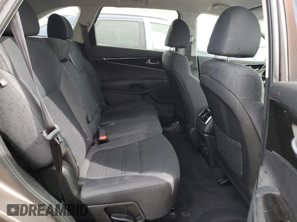 2019 Kia Sorento LX with VIN 5XYPGDA55KG565966, listed as a Copart auction lot 75736284 with Not Provided miles and Salvage Title. Bid and sale history available at DreamBid. Image 11.