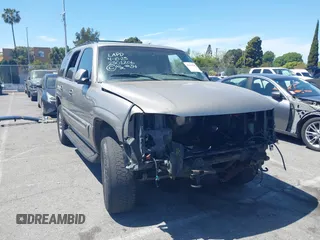 2002 GMC Yukon SLT with VIN 1GKEC13T62R202059, listed as a IAAI auction lot 42023547 with 1 mi miles. Bid and sale history available at carsss.com. Image 6.