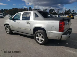 2010 Chevrolet Avalanche LT with VIN 3GNNCFE07AG243365, listed as a Copart auction lot 82130204 with 304,692 mi miles and Salvage Title. Bid and sale history available at carsss.com. Image 2.