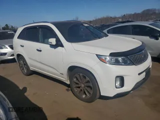 2014 Kia Sorento SX with VIN 5XYKWDA71EG465298, listed as a Copart auction lot 48633095 with 169,257 mi miles and Non Repairable. Bid and sale history available at carsss.com. Image 4.