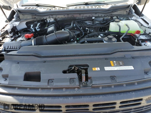 2024 Ford F-250 XL z VIN 1FTBF2BA3REC30222, wystawiony jako Copart lot #54823835 z przebiegiem Nie podano mil oraz Szkoda całkowita • Salvage title. Historia ofert i sprzedaży dostępna na DreamBid. Obrazek 11.