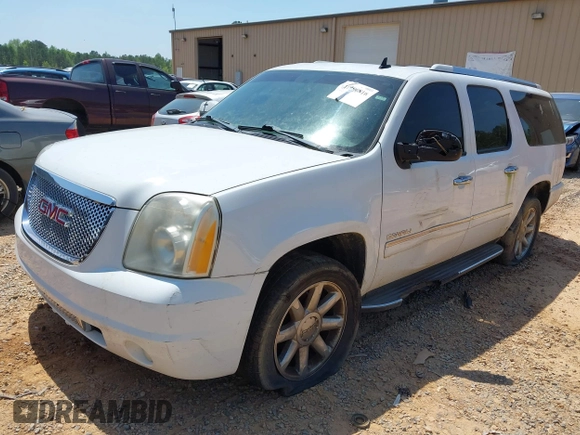 2011 GMC Yukon XL Denali with VIN 1GKS2MEF9BR198152, listed as a IAAI auction lot 41990816 with 235,010 mi miles. Bid and sale history available at carsss.com. Image 20.