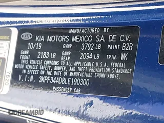 2020 Kia Forte GT-Line z VIN 3KPF34AD8LE190300, wystawiony jako IAAI lot #41994609 z przebiegiem 43 821 mil mil oraz . Historia ofert i sprzedaży dostępna na DreamBid. Obrazek 9.
