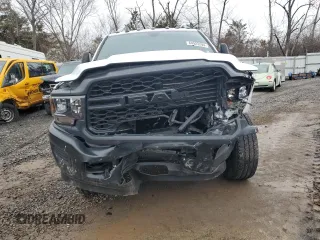 2024 Ram 2500 Tradesman with VIN 3C6UR5HJ5RG160943, listed as a Copart auction lot 84923294 with 3,282 mi miles and Salvage title. Bid and sale history available at DreamBid. Image 5.