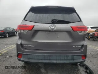 2017 Toyota Highlander XLE z VIN 5TDJZRFH0HS473742, wystawiony jako Copart lot #57229765 z przebiegiem 81 014 mil mil oraz Szkoda całkowita • Salvage title. Historia ofert i sprzedaży dostępna na DreamBid. Obrazek 6.