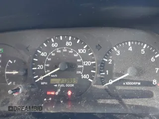 2001 Toyota Camry LE z VIN JT2BF22K710334750, wystawiony jako IAAI lot #42422525 z przebiegiem 273 999 mil mil oraz . Historia ofert i sprzedaży dostępna na DreamBid. Obrazek 6.