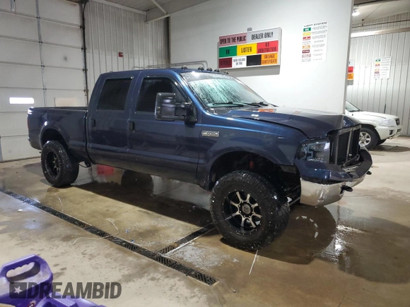 2006 Ford F-250 XL z VIN 1FTSW21526EA83990, wystawiony jako Copart lot #47279325 z przebiegiem 179 135 mil mil oraz Szkoda całkowita • Salvage title. Historia ofert i sprzedaży dostępna na DreamBid. Obrazek 4.