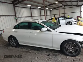 2017 Mercedes-Benz E-Class E 300 Luxury with VIN WDDZF4JBXHA183416, listed as a IAAI auction lot 39379825 with 89,610 mi miles. Bid and sale history available at carsss.com. Image 13.